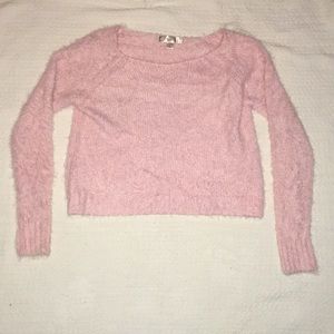 Decree Large soft pink crop top